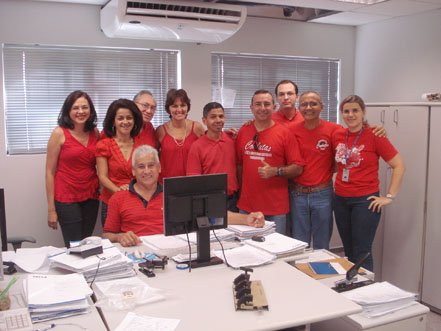 Categoria atendeu convocação do Sindicato e vestiu VERMELHO no Dia do Bancário