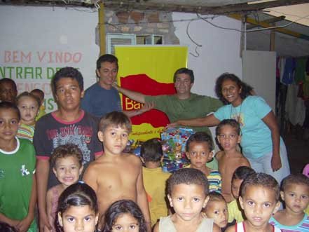Klebinho faz campanha solidária na GREVE para arrecadar brinquedos
