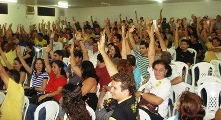BANCÃRIOS DO BANCO DO BRASIL, DA CAIXA E DO BNB SEGUEM EM GREVE POR TEMPO INDETERMINADO