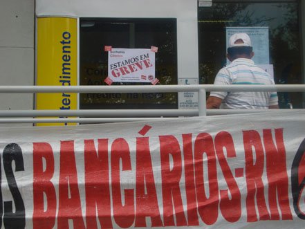 CONTRA TUDO E CONTRA TODOS, bancários do BB e dos Privados terminam GREVE de pé