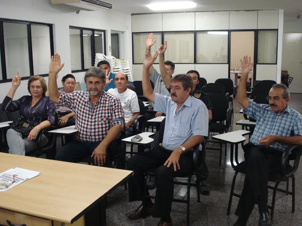 Funcionário dos BNB aprovam estado de greve