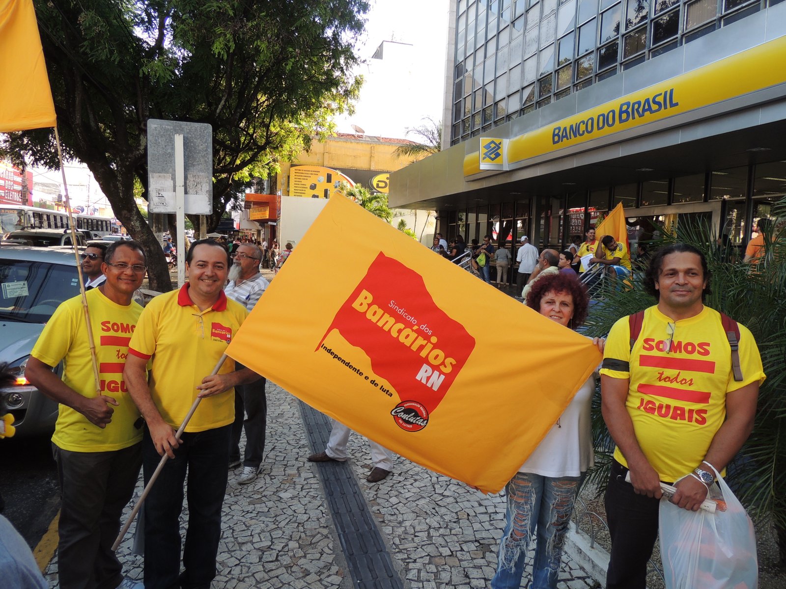 Sindicato participa de manifestação pelo dia do trabalhador