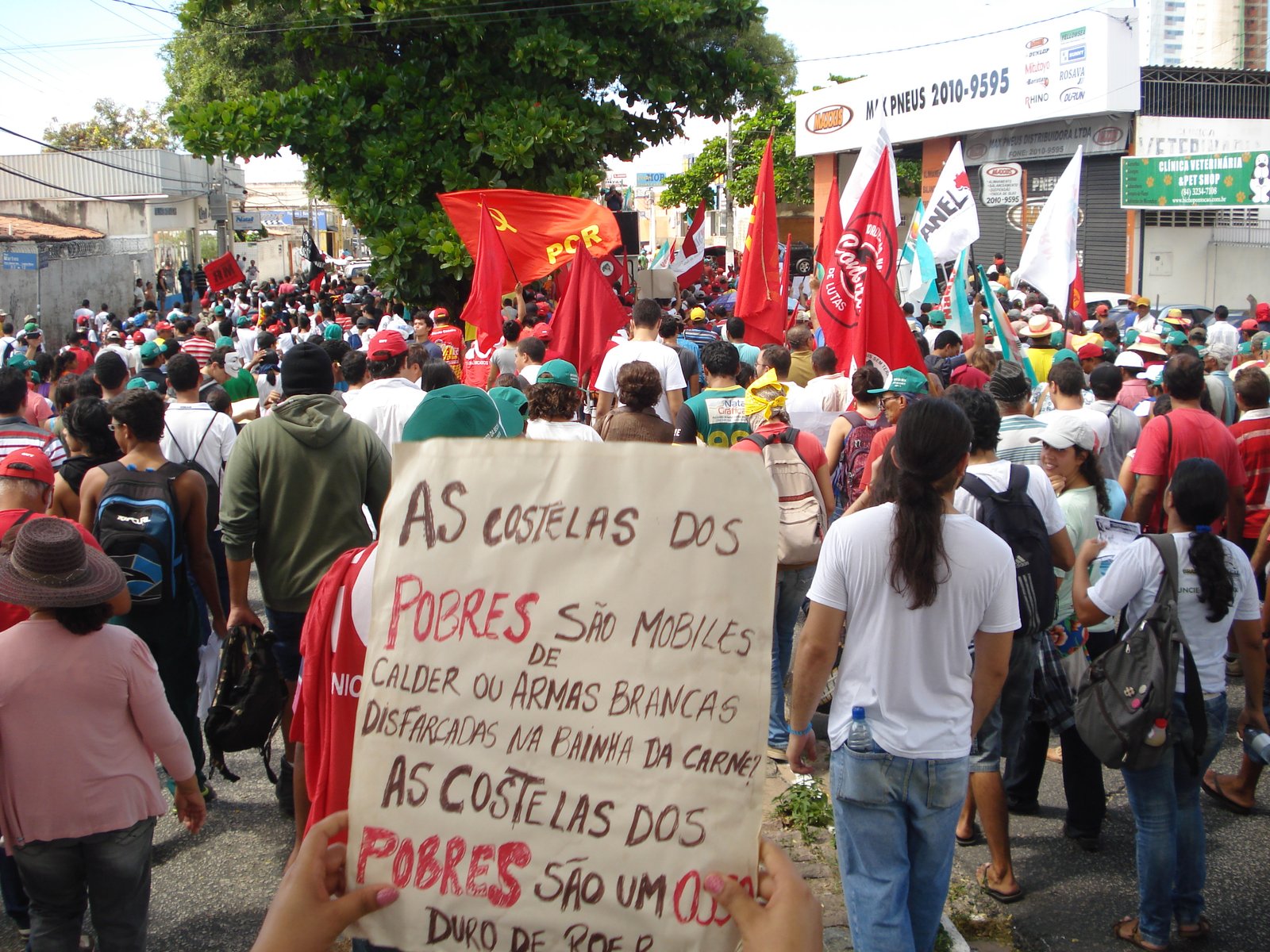 Sindicato dos Bancários presente nas manifestações contra a criminalização dos movimentos sociais