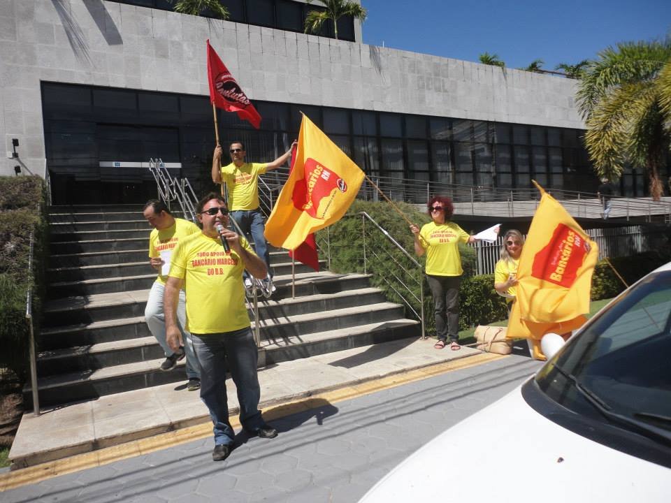Sindicato realiza Ato de repúdio contra deputado