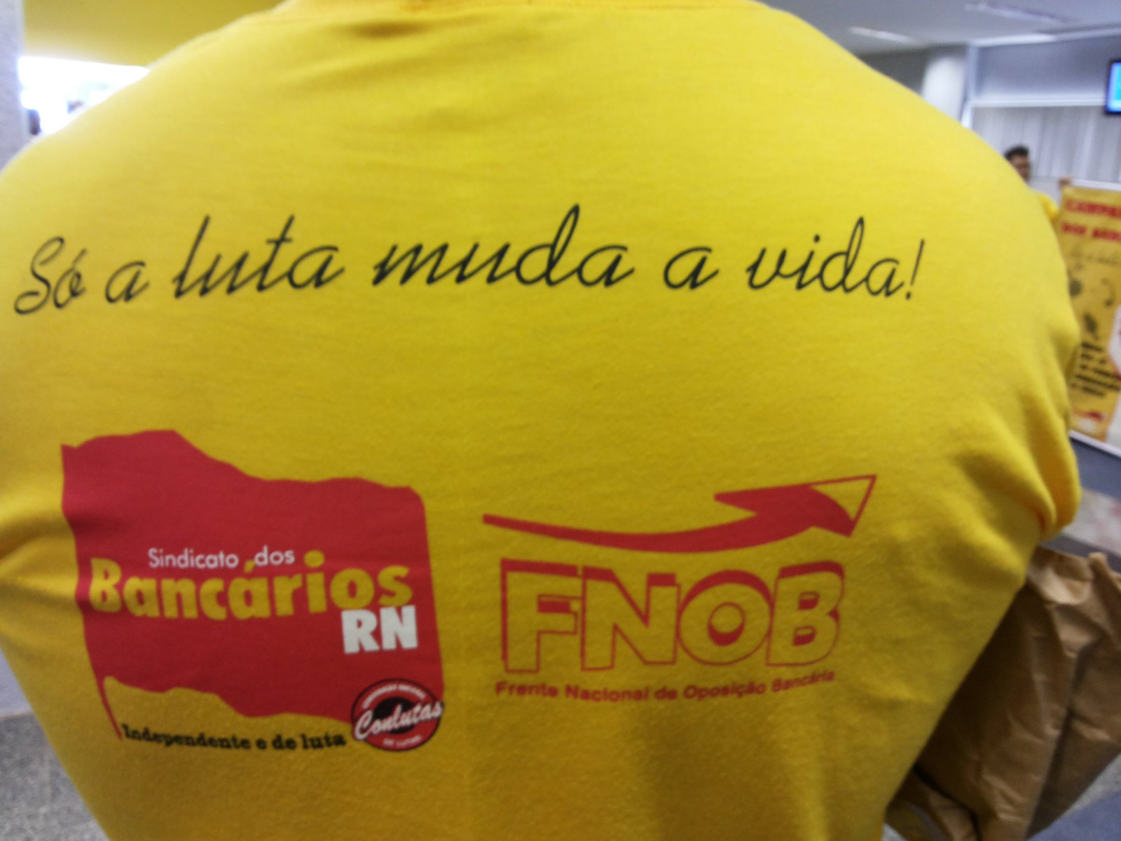 A greve continua na segunda-feira, dia 06 de outubro de 2014: é hora de reforçar as comissões de esclarecimento