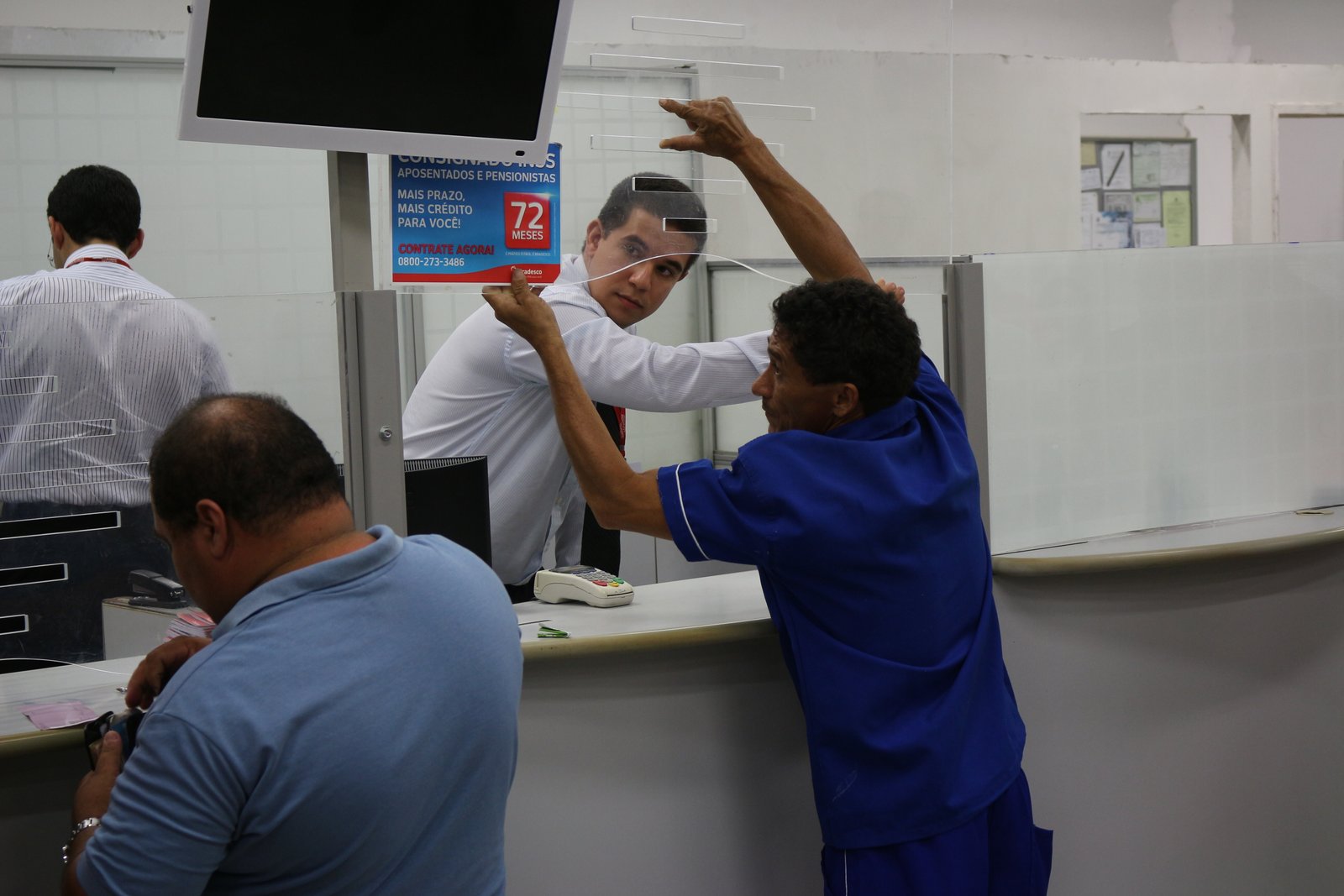 Após orientar clientes a procurarem o Banco Central, Sindicato consegue reabertura de caixa no Bradesco
